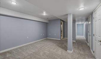 4005 GOLDEN Ct, Cheyenne, WY 82001
