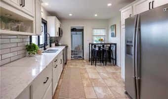 31 Bowen St, East Providence, RI 02916