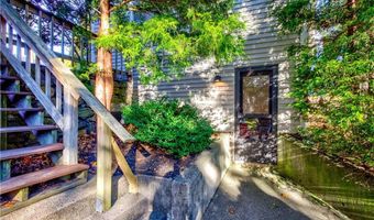 3214 Post Rd, Warwick, RI 02886