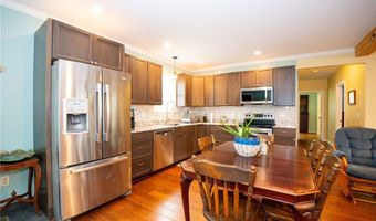 9378 Lemon St, Angola, NY 14006