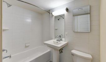2911 NEWARK St NW 3, Washington, DC 20008