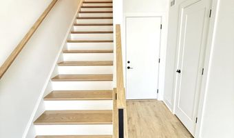 33 LOWER SERVICE Ct NW, Washington, DC 20001