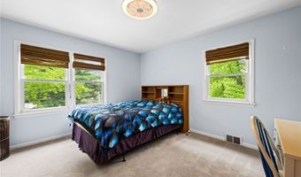 107 Hilltop Dr, Amherst, OH 44001