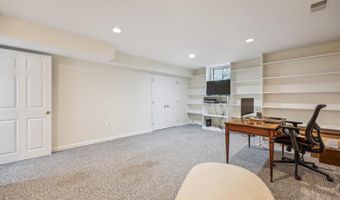 8201 HECTIC HILL Ln, Rockville, MD 20854