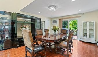 118 Grant Ave, Albertson, NY 11507