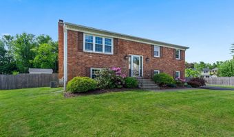 19 Midway Dr, Albany, NY 12205