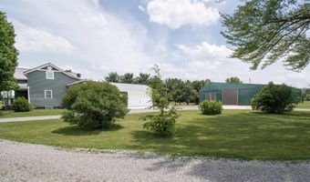 3046 Long Lake Rd, Albion, IN 46701