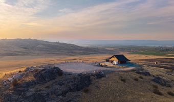 66 Sugarloaf Rd, Brewster, WA 98812