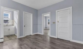 78 Old Oak Ave 2, Cranston, RI 02920