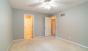 570 Castle Ridge Dr, Ballwin, MO 63021
