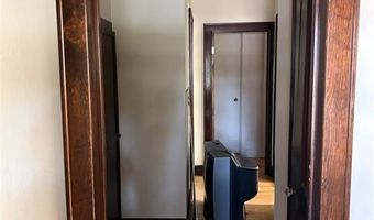 4506 F St, Amana, IA 52203