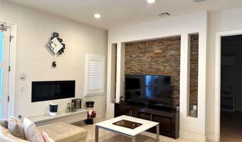 646 S Courson Dr, Anaheim, CA 92804