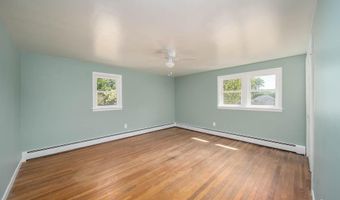 130 Austin Rd, North Kingstown, RI 02852
