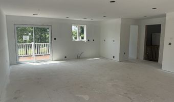 661 Main St, Acushnet, MA 02743
