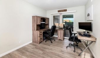 435 W Hawthorne St, Fallbrook, CA 92028