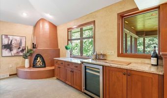 5870 Persimmon Dr, Fitchburg, WI 53711