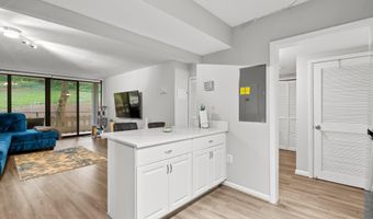 6301 STEVENSON Ave 114, Alexandria, VA 22304