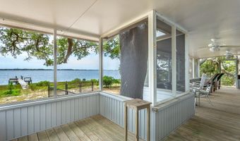 632 Mariner Cir, Alligator Point, FL 32346