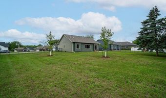 1604 St Andrews Dr, Altoona, WI 54720