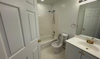 5025 MURTHA St, Alexandria, VA 22304
