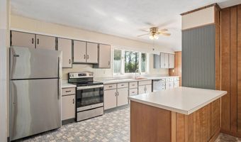 47 Chase Rd, Baileyville, ME 04694