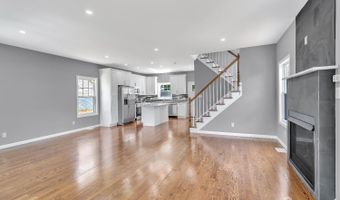 65 Bayview St, Aberdeen, NJ 07721