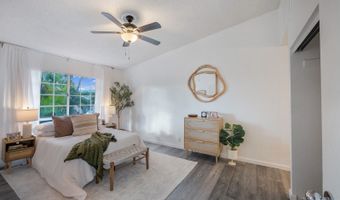 594 Mananai Pl 21T, Honolulu, HI 96818