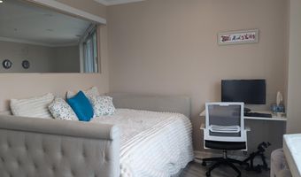 100 HARBORVIEW Dr 211, Baltimore, MD 21230