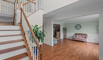 2535 Barrett Springs Dr, Ballwin, MO 63021