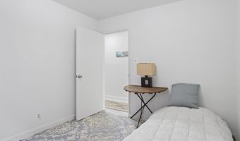 1581 N COLONIAL Ter 201-X, Arlington, VA 22209