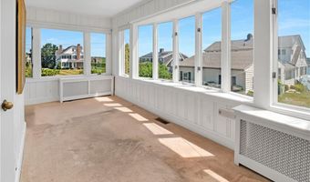 7 Jenckes Ct, Narragansett, RI 02882