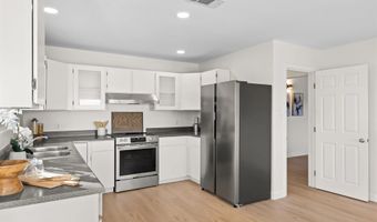 25311 Jesmond Dene Rd, Escondido, CA 92026