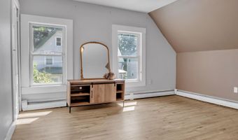 24 Center St, Augusta, ME 04330
