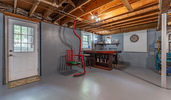 34 Oakhill Ave, Attleboro, MA 02703