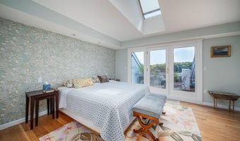 152 Crompton Ave 12, East Greenwich, RI 02818