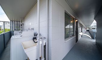 909 University Ave 210, Honolulu, HI 96826