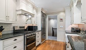 1653 N Belmont Ct, Arlington Heights, IL 60004