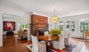 84 Indian Wells Hwy, Amagansett, NY 11930