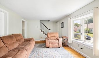 15 Preston Dr, North Kingstown, RI 02852