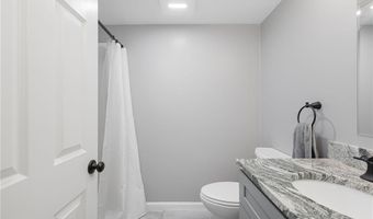 22 Franconia Dr, Cranston, RI 02920