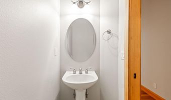 1562 NW Lepage Pl, Bend, OR 97703