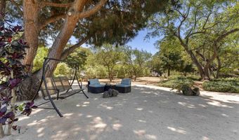 10525 Burned Oak Ln, Escondido, CA 92026