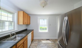 895 Hancock St, Abington, MA 02351