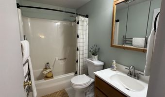 11 Pimlico Ct, Bedford, NH 03110