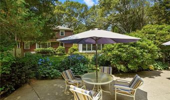 30 Stone Ridge Dr, East Greenwich, RI 02818