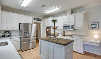 430 Bay Pointe Cir, Brandon, MS 39047