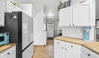 795 NE Mason Rd, Bend, OR 97701