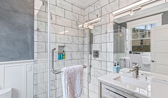 767 Oak St, Ashland, OR 97520
