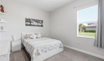17040 Serengeti Cir, Alva, FL 33920