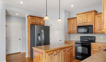 14219 Amanda Ln, Basehor, KS 66007